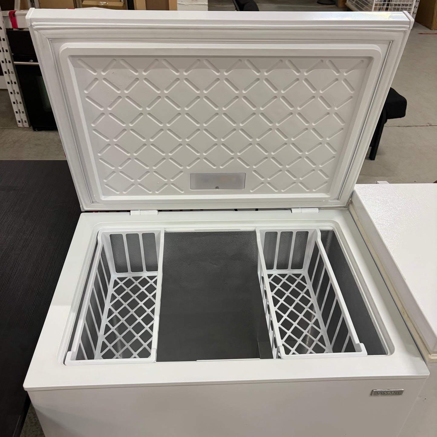 VISSANI CHEST FREEZER