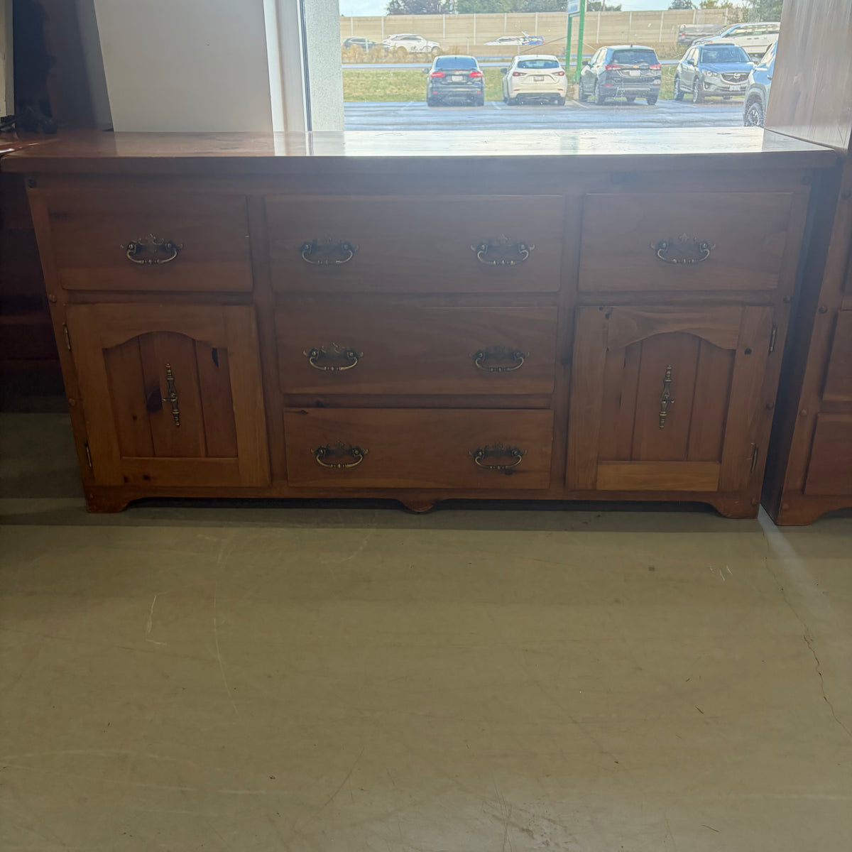 Long dresser