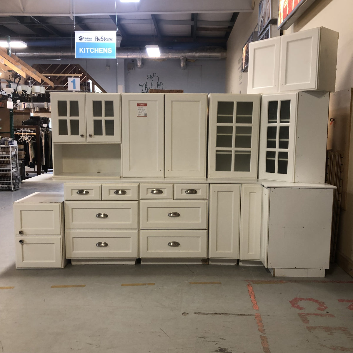 Small White Kitchen FK045
