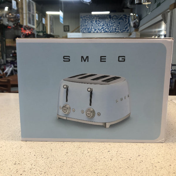 SMEG 4X4 TOASTER — L26-8