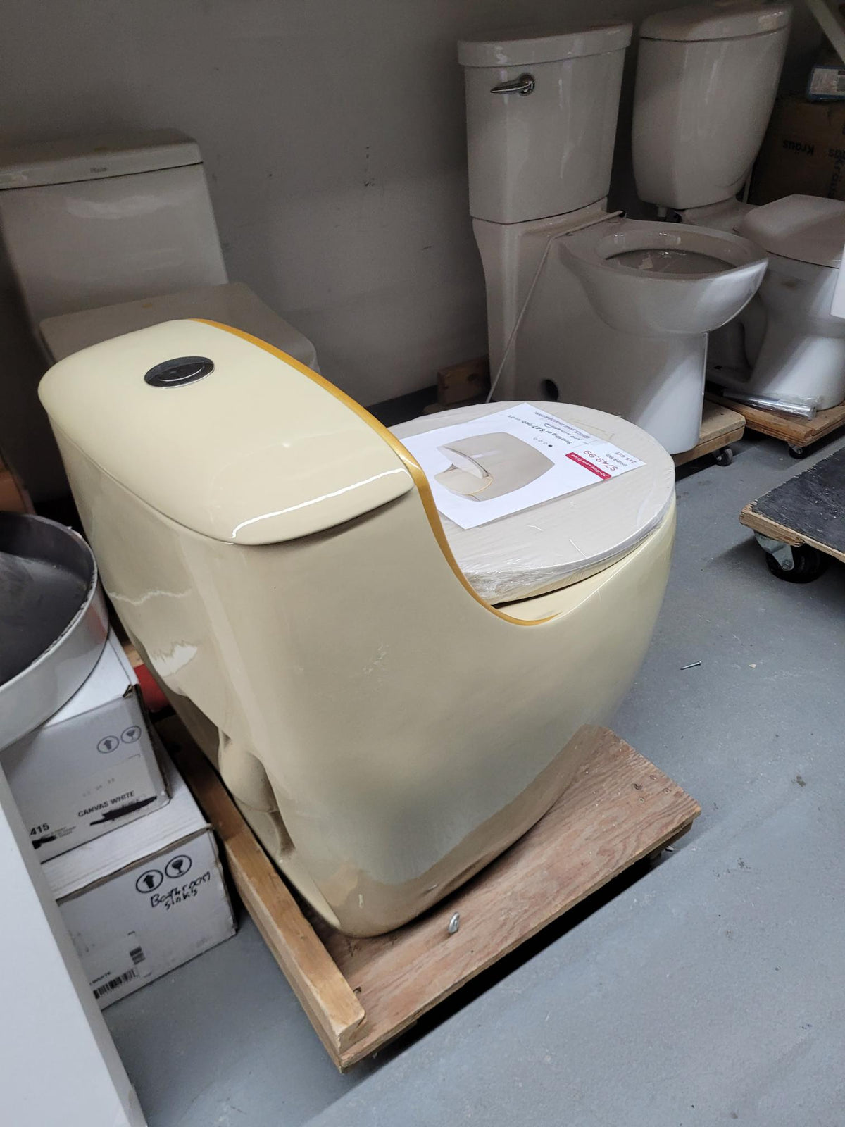 Biscuit 1-Piece Round Toilet – 1.6 GPF with Soft-Close Seat