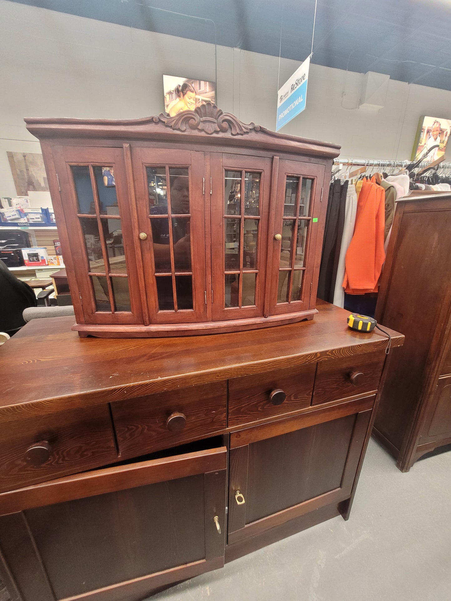Traditional Wood Display Cabinet / Hutch Top