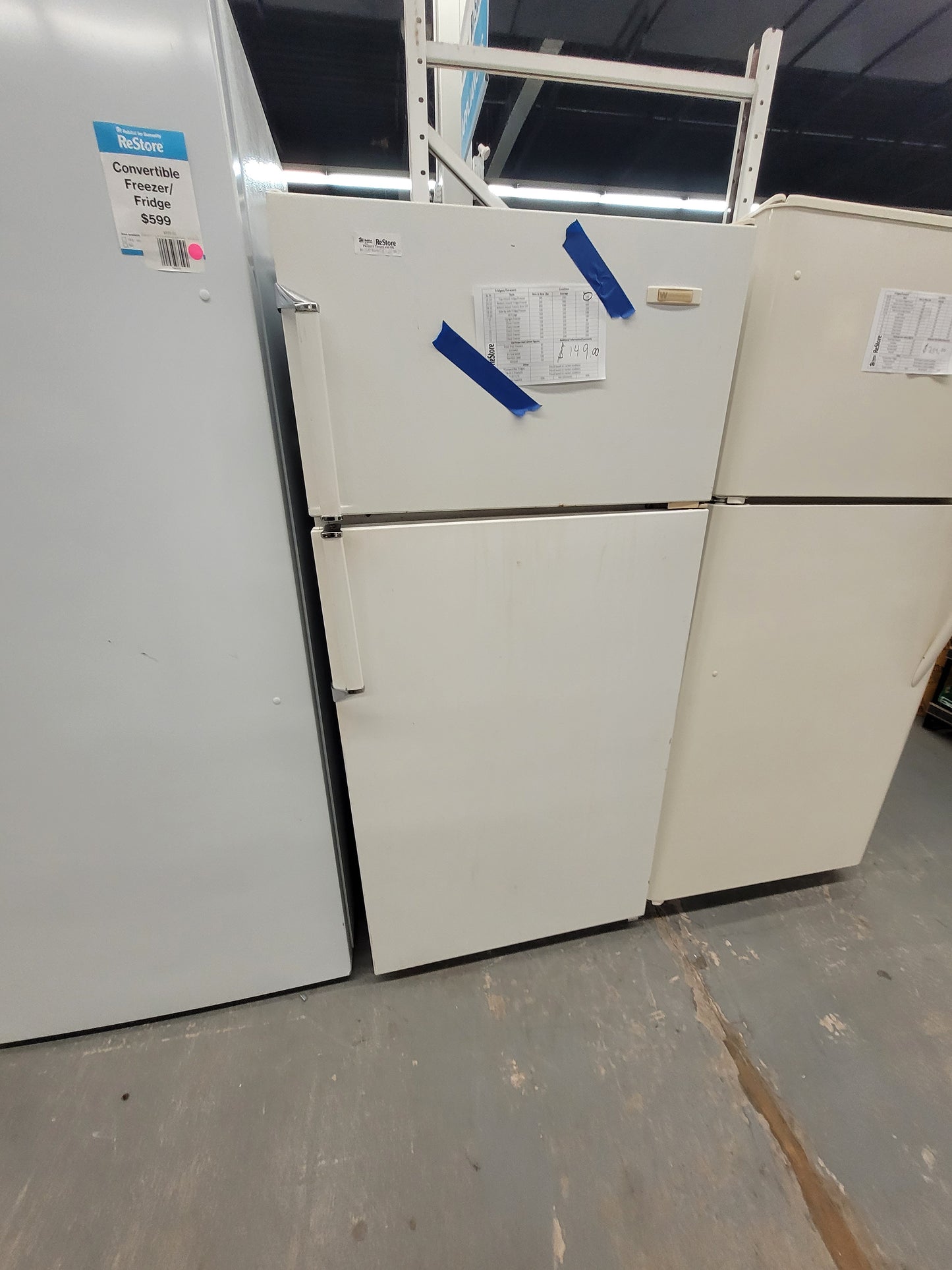 Westinghouse Top-Freezer Refrigerator