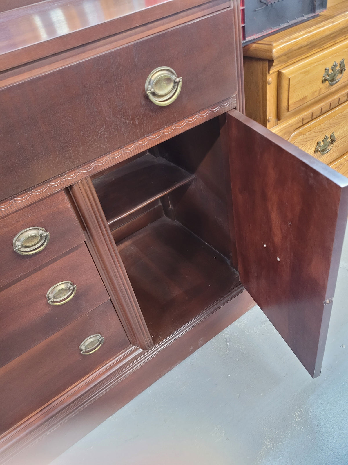Traditional Dark Wood Sideboard with Drawers and Cabinets