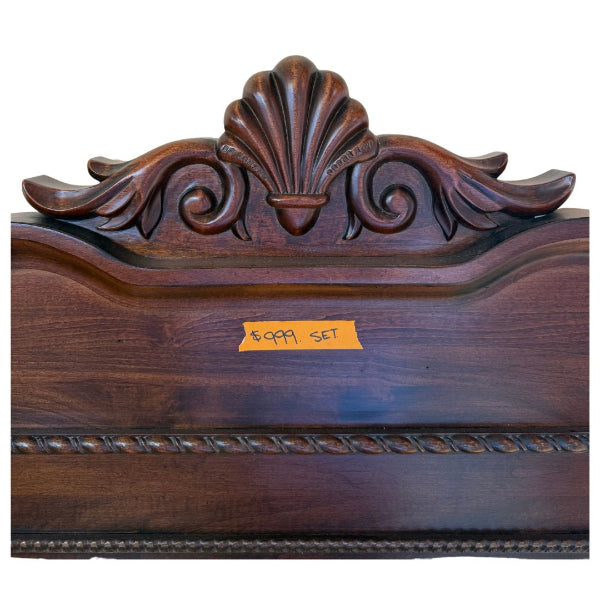 Traditional Dark Wood Queen Bedroom Set – 3 Pieces