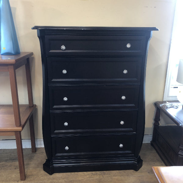 Black Traditional 5-Drawer Dresser
