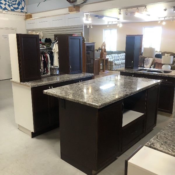 Brown Shaker Kitchen with Granite