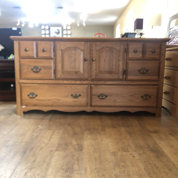 Vintage Solid Wood 9-Drawer Buffet