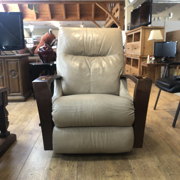Wood-Arm Reclining Lounge Chair