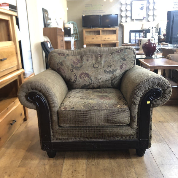 Traditional Upholstered Accent Armchair