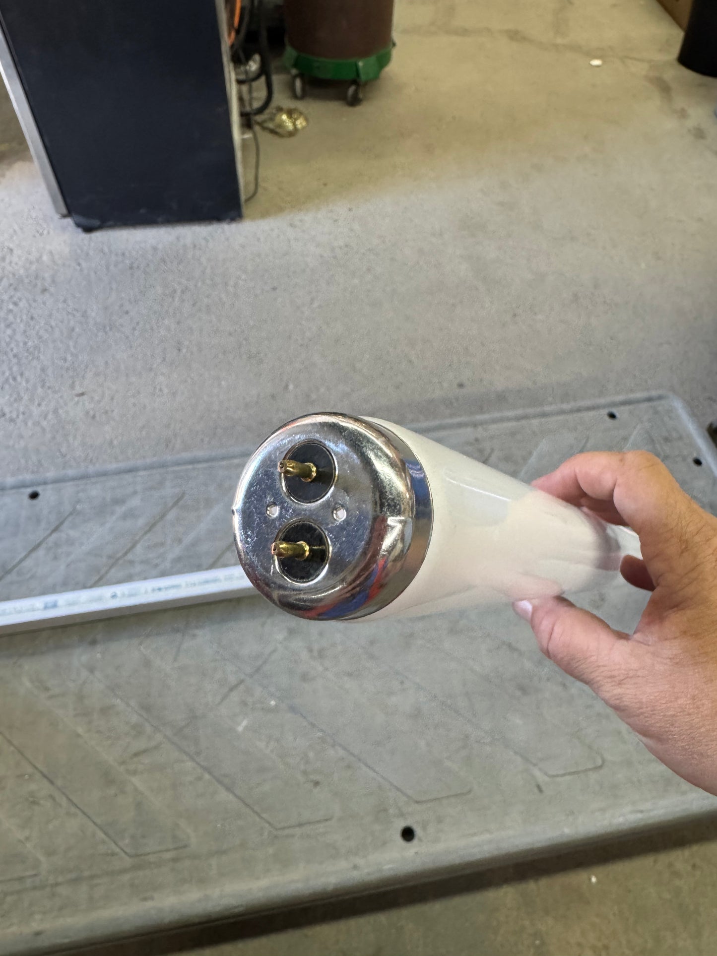 Standard T12 40W Fluorescent Daylight Bulb
