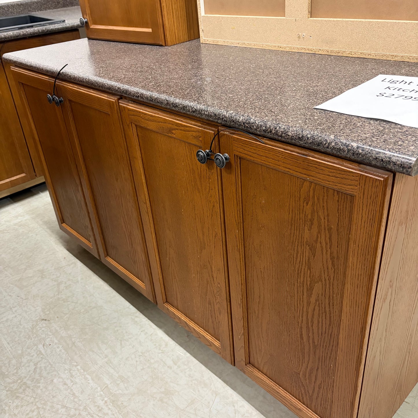 OAK KITCHEN WITH ISLAND