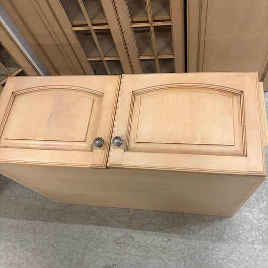 UPPER KITCHEN CABBINETS GK019