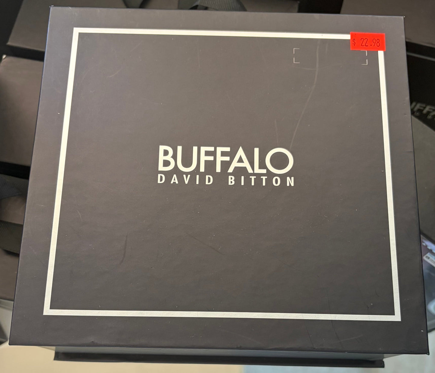 BUFFALO - 7 DAY SOCKS + 1 PAIR FOR LAUNDRY DAY