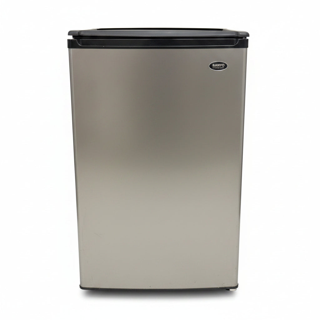 SANYO MINI FRIDGE