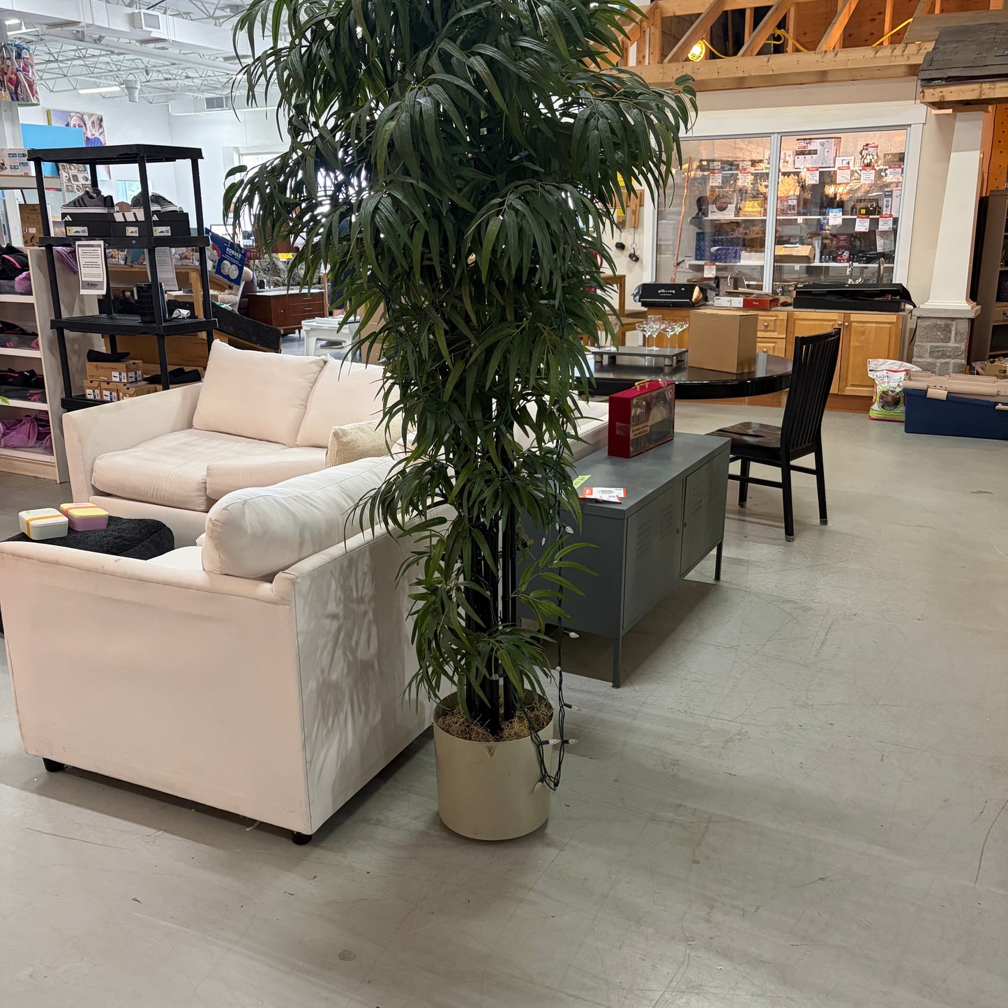 ARTIFICIAL TREE