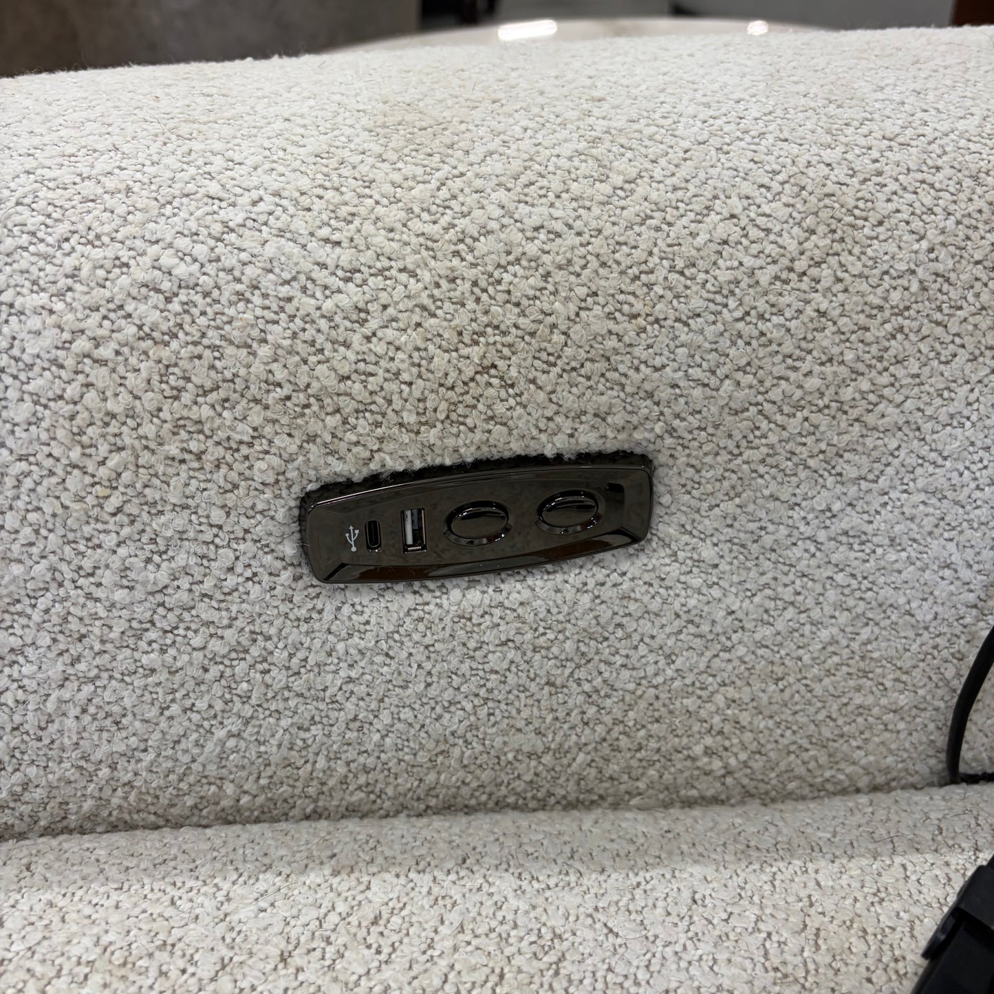 ELECTRIC RECLINER LOVESEAT SOFA