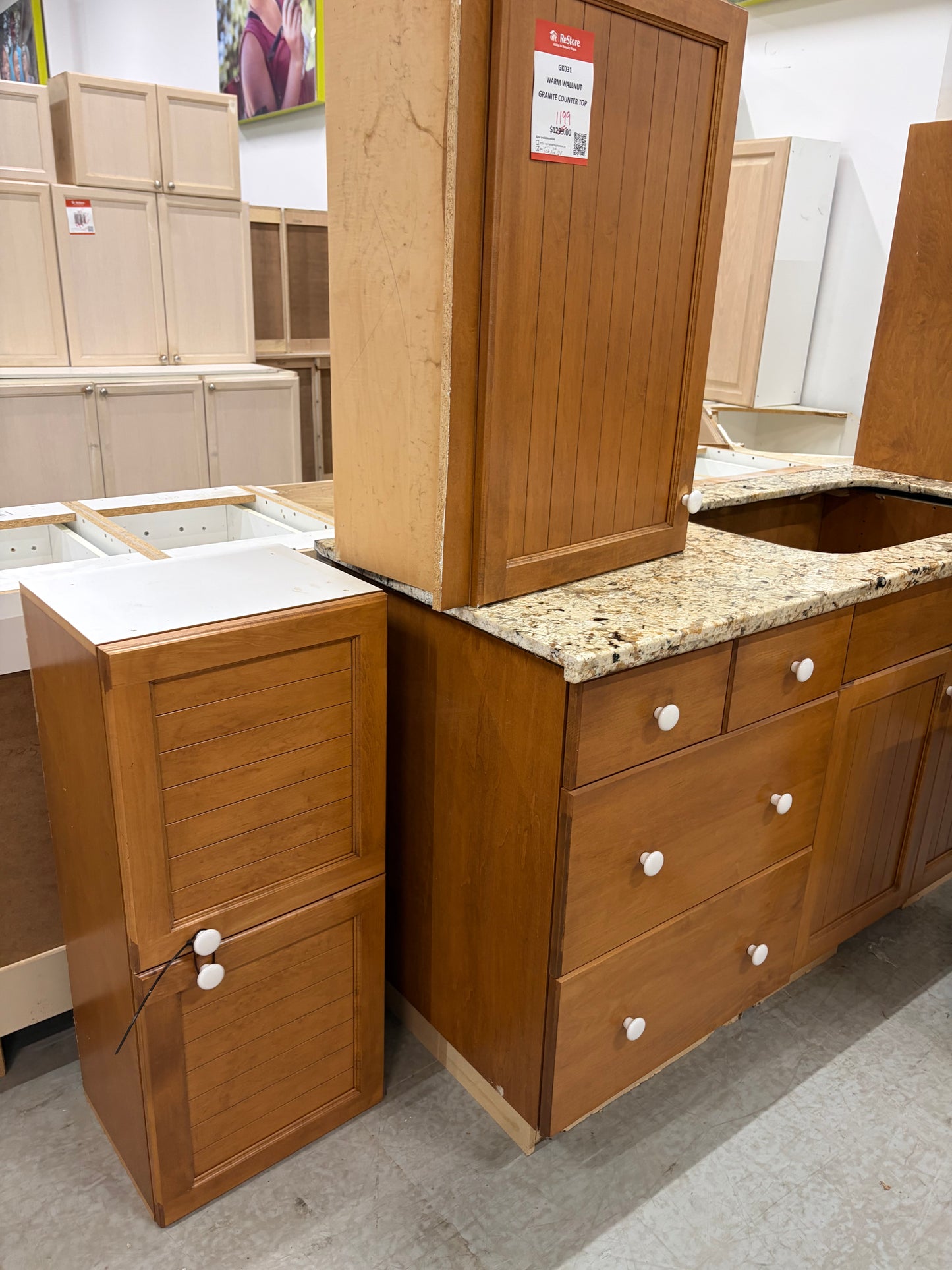 WARM WALNUT KITCHEN GK031