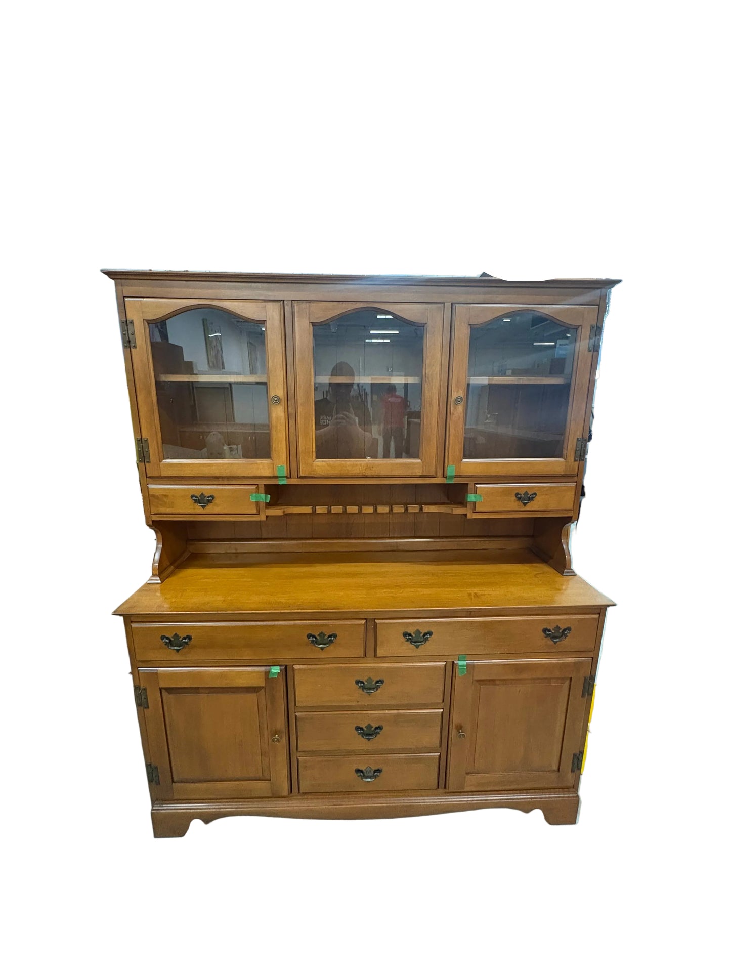 BUFFET/HUTCH