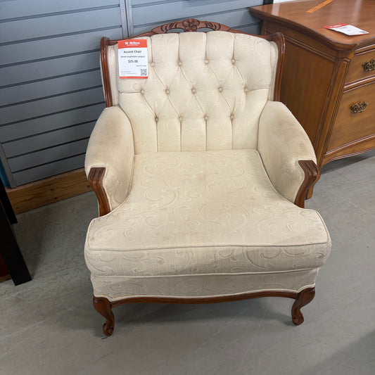 ACCENT CHAIR