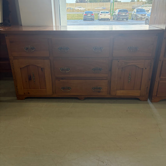 Long dresser