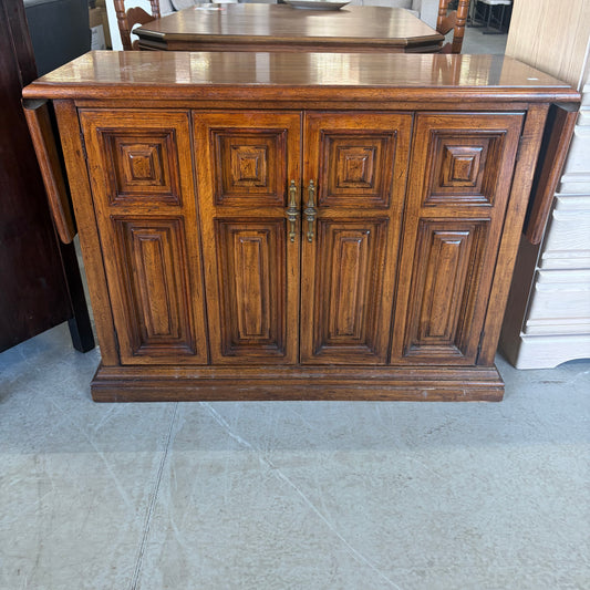 SIDEBOARD