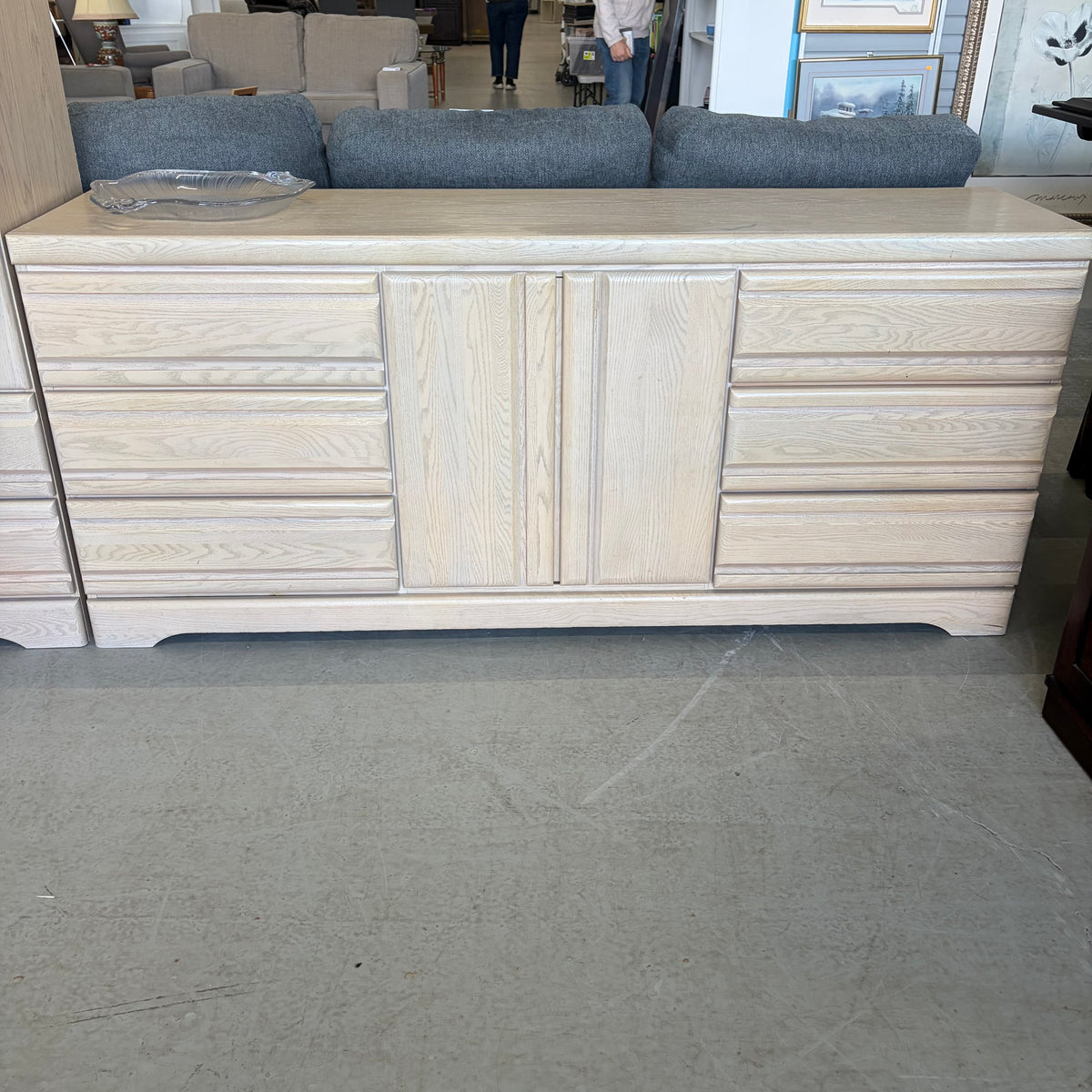 Short dresser with a dedicated wardrobe compartmen