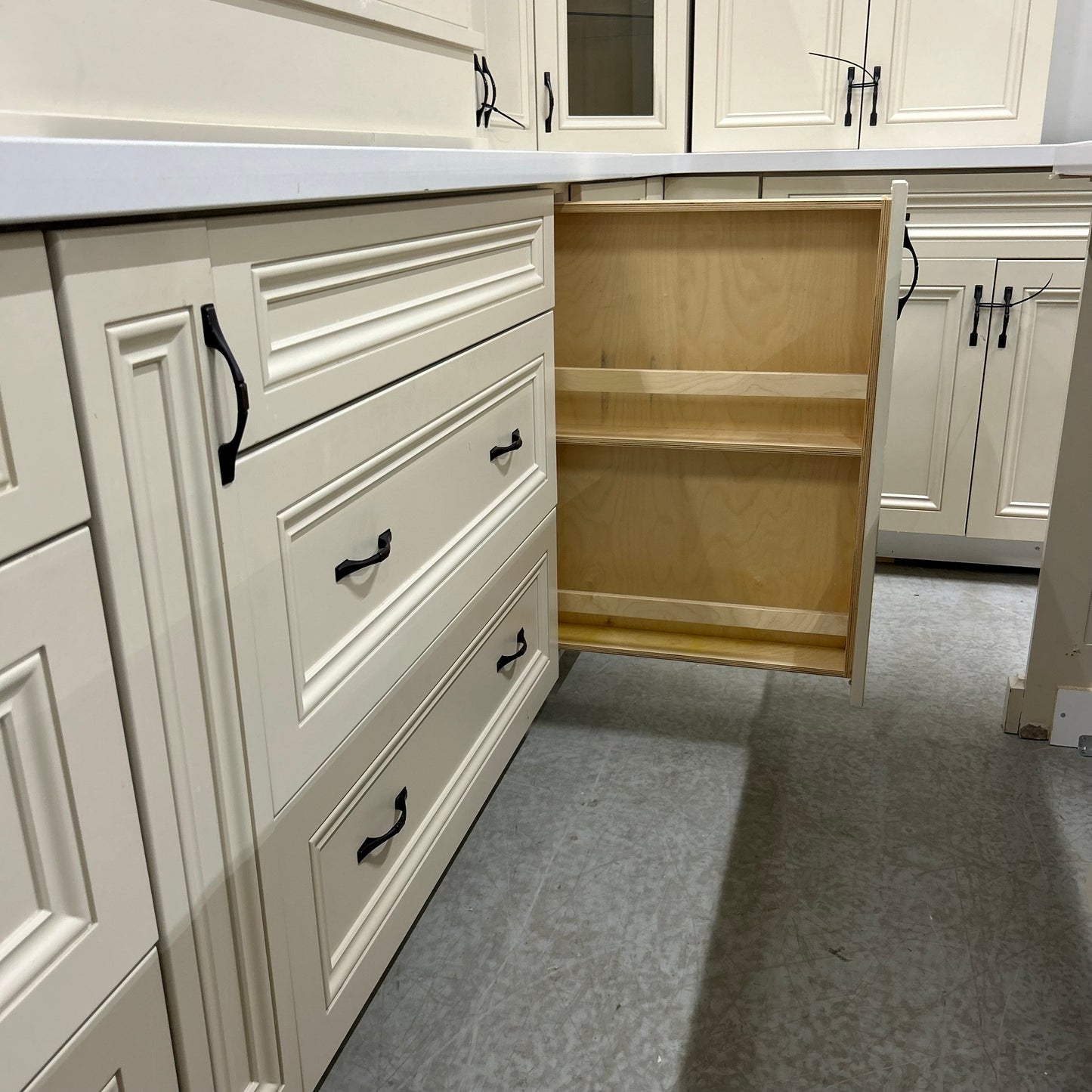 CLASSIC CREAM KITCHEN GK023