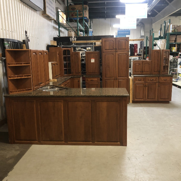 Maple Kitchen with Granite FK051