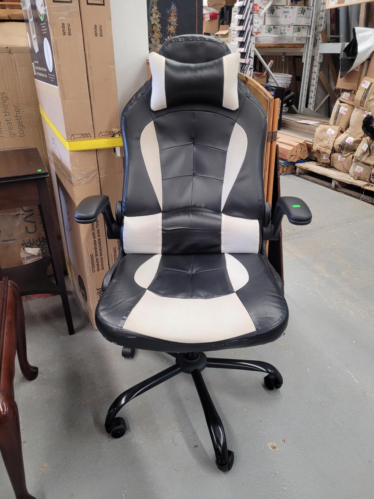 Ergonomic High-Back Gaming Office Chair – Black/White