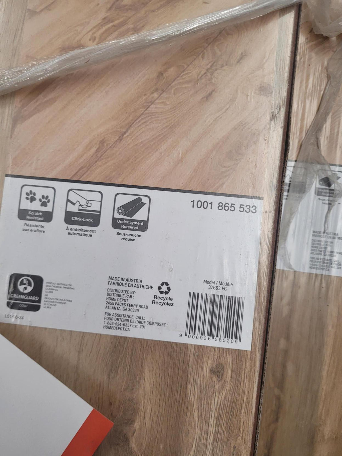 Davies Creek Oak 10mm Laminate Flooring 390 sq ft