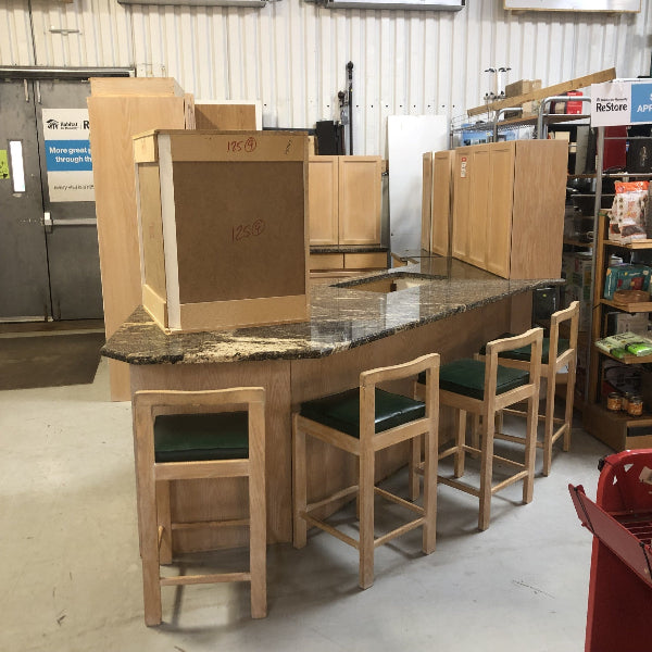 Oak Kitchen with Granite FK043