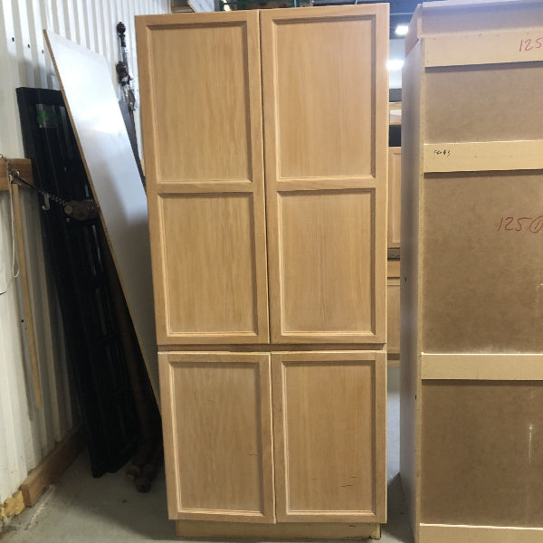Oak Kitchen with Granite FK043
