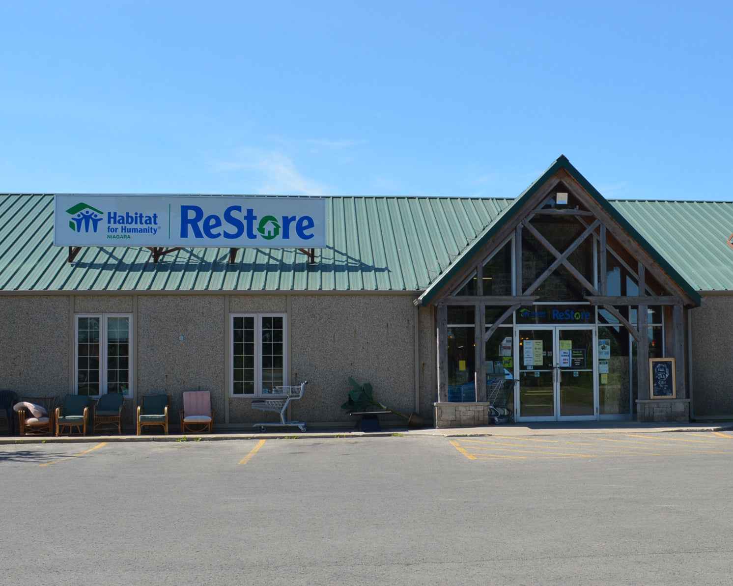 Exterior image of the Fonthill ReStore