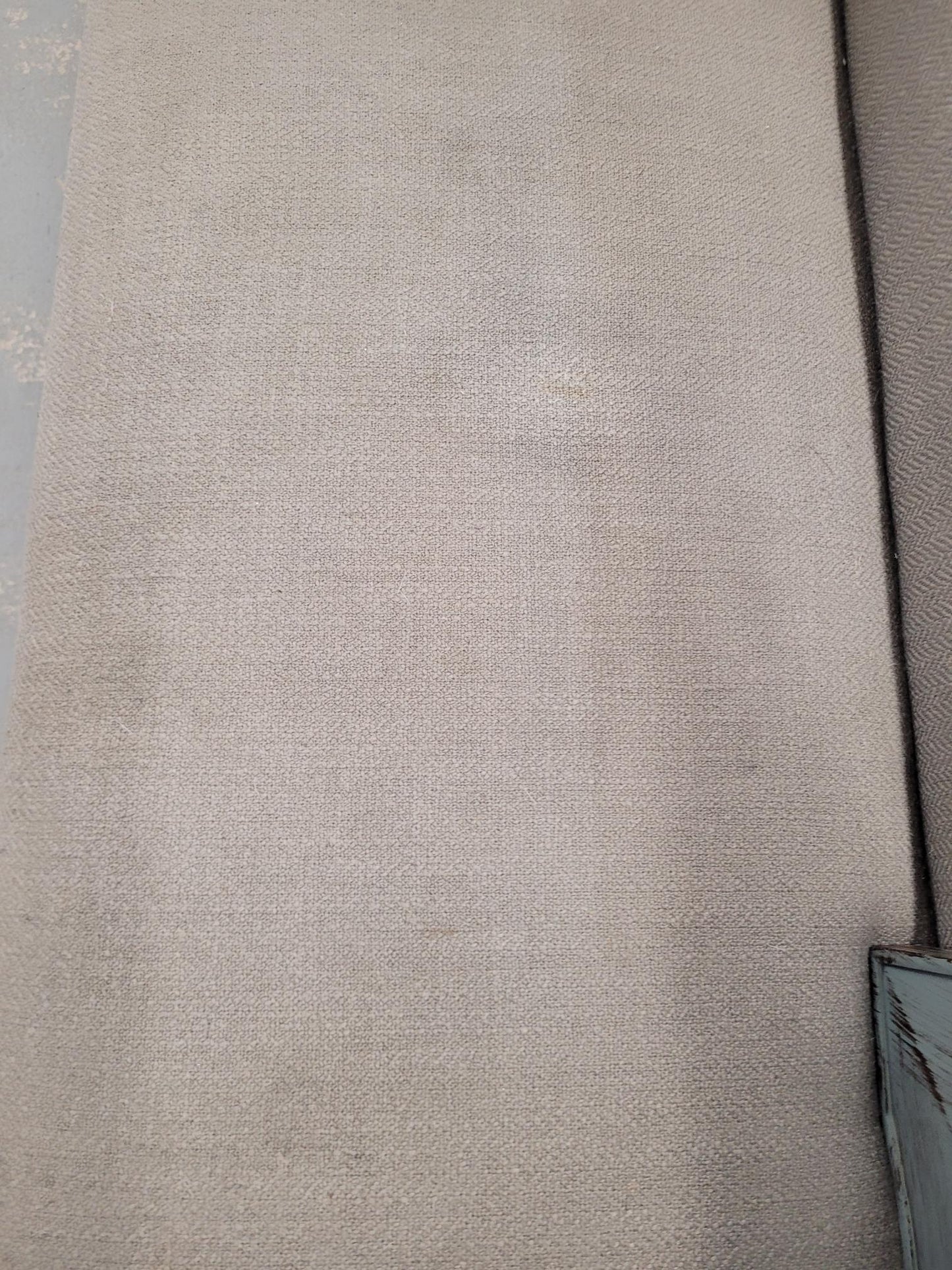 Modern Upholstered Accent Bench – Light Grey