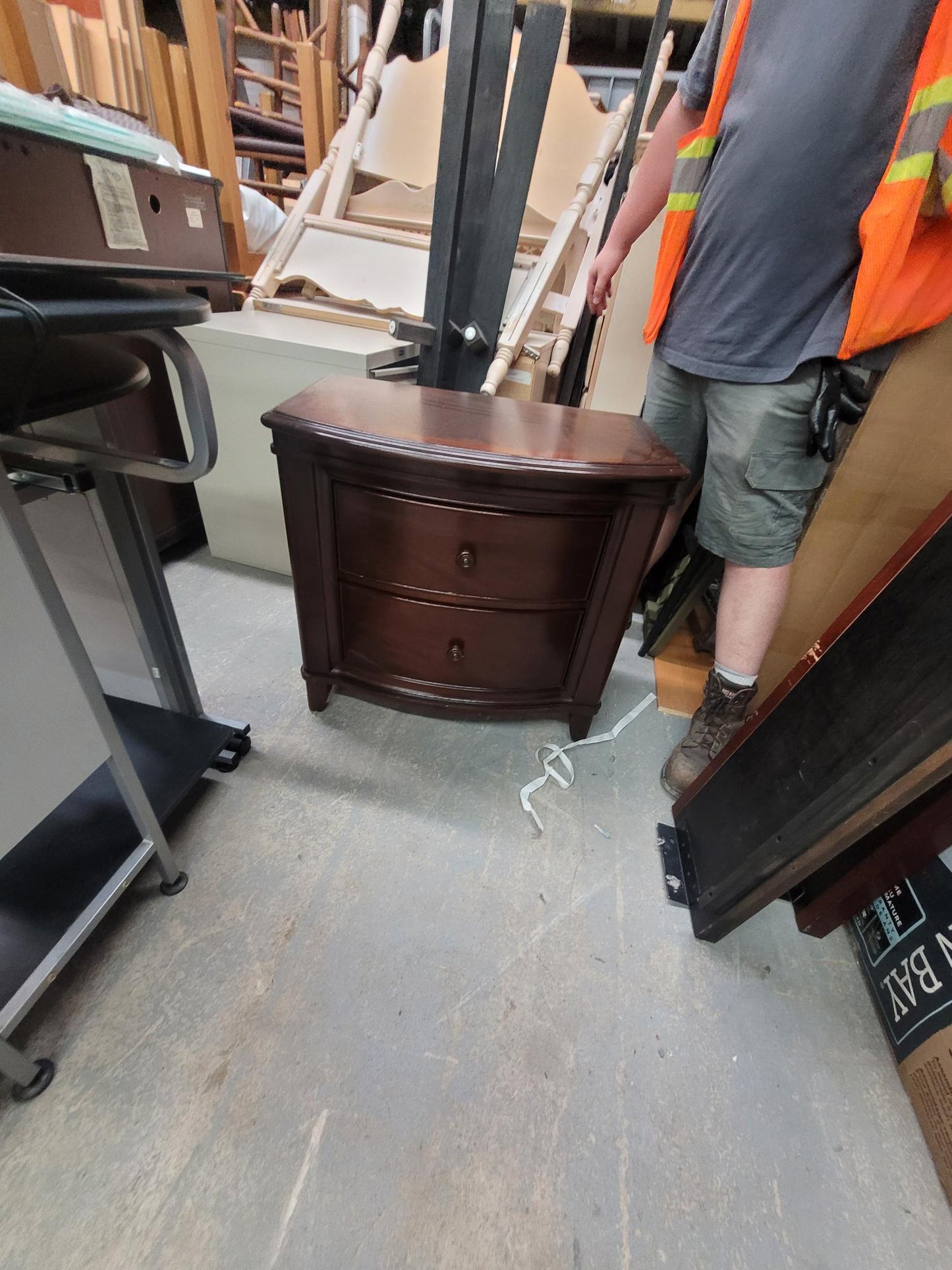 Queen Bedroom Set – Rich Dark Wood Finish