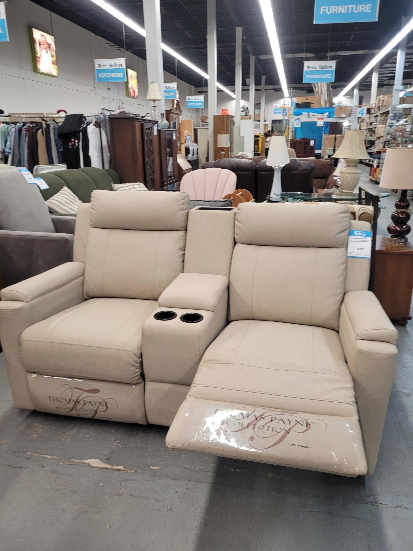 Thomas Payne Reclining Loveseat