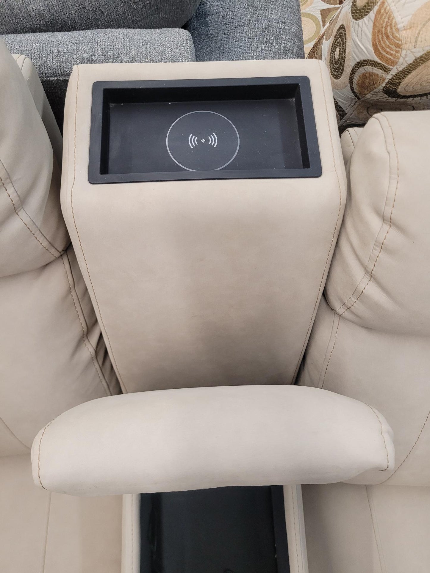 Thomas Payne Reclining Loveseat