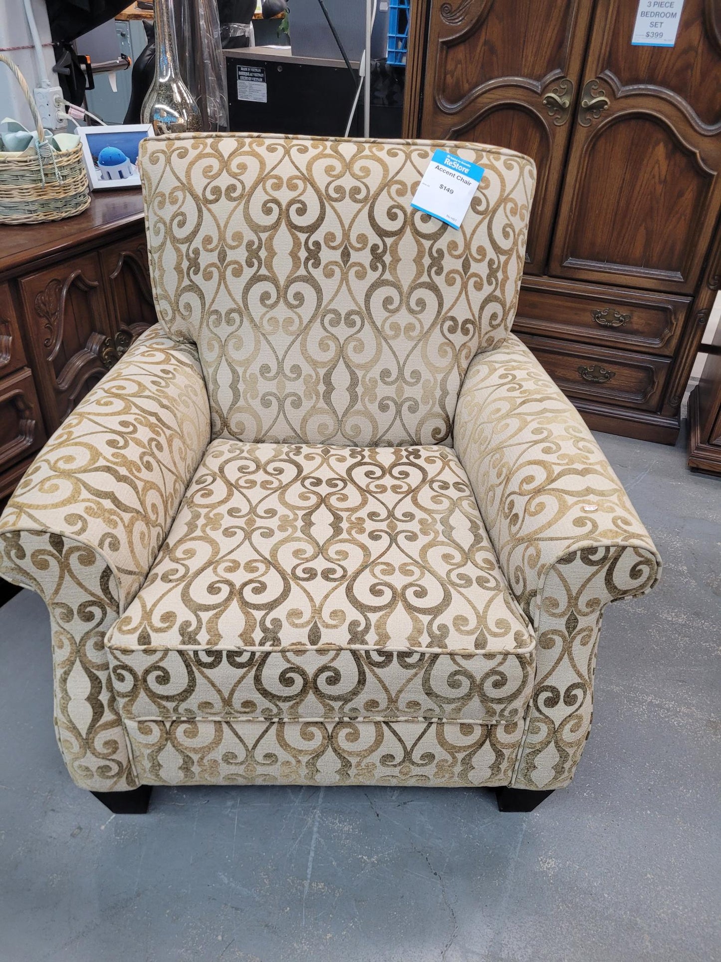 Traditional Patterned Accent Chair