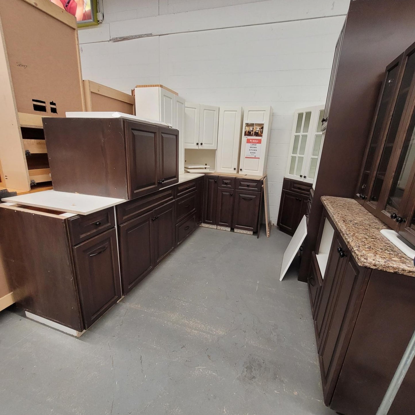 Large Brown & White Kitchen SK045