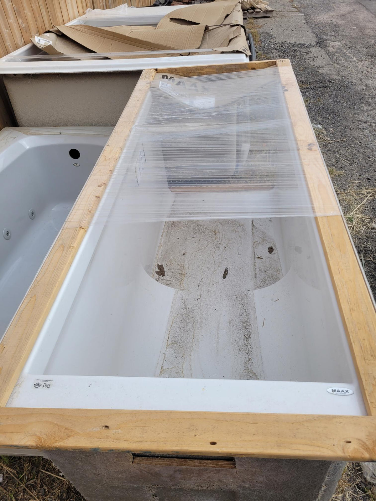 One-Piece Acrylic Shower – Alcove Installation with Integrated Shelving