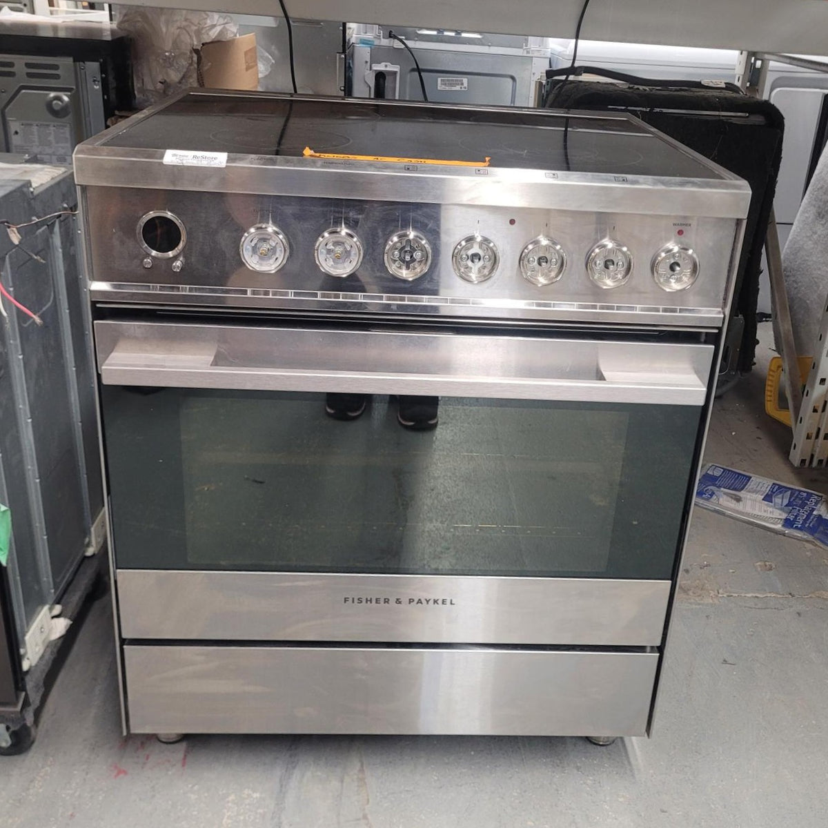 Fisher & Paykel Series 7 30" Freestanding Electric Range — OR30SDE6X1