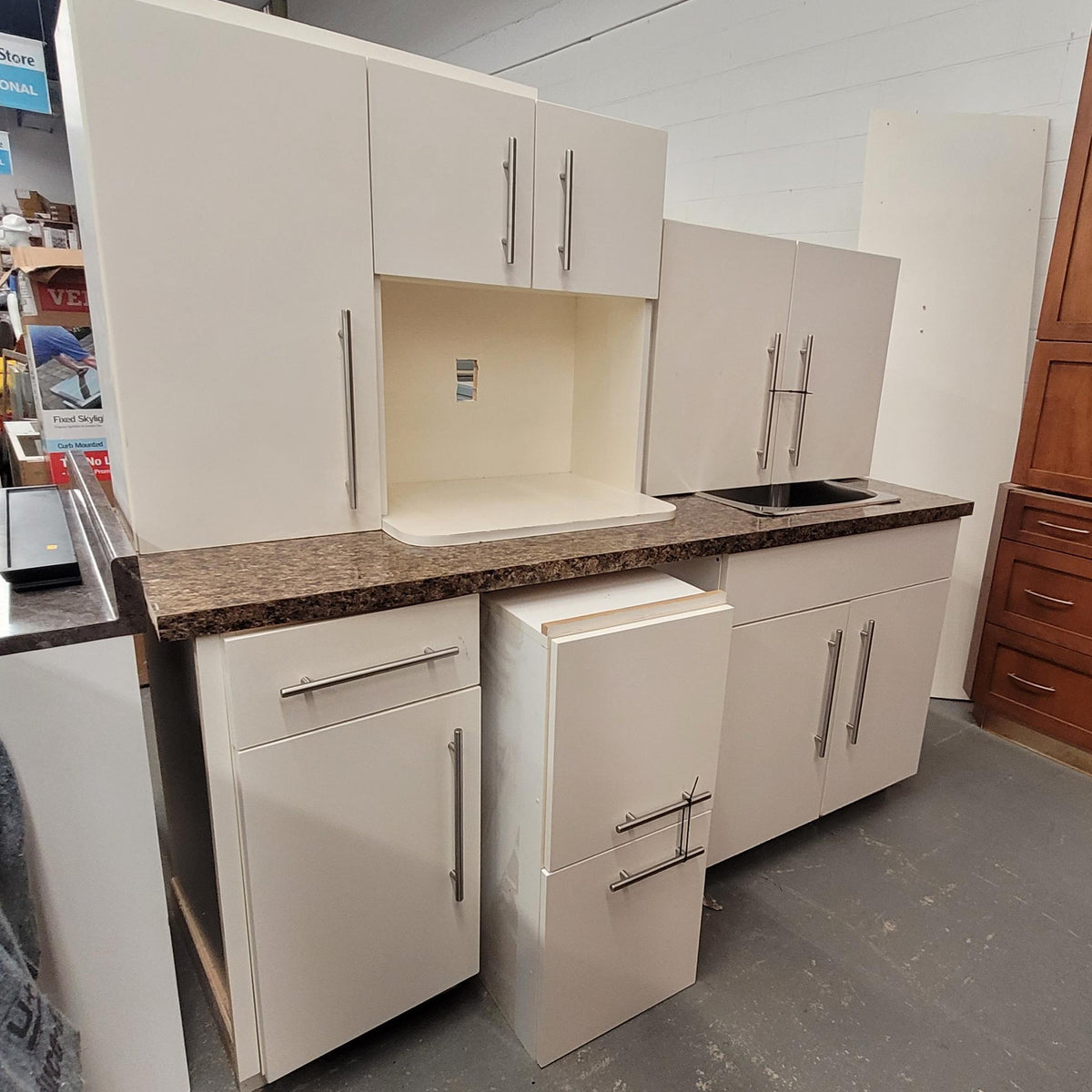 White Kitchen Cabinet Set with Countertop SK058