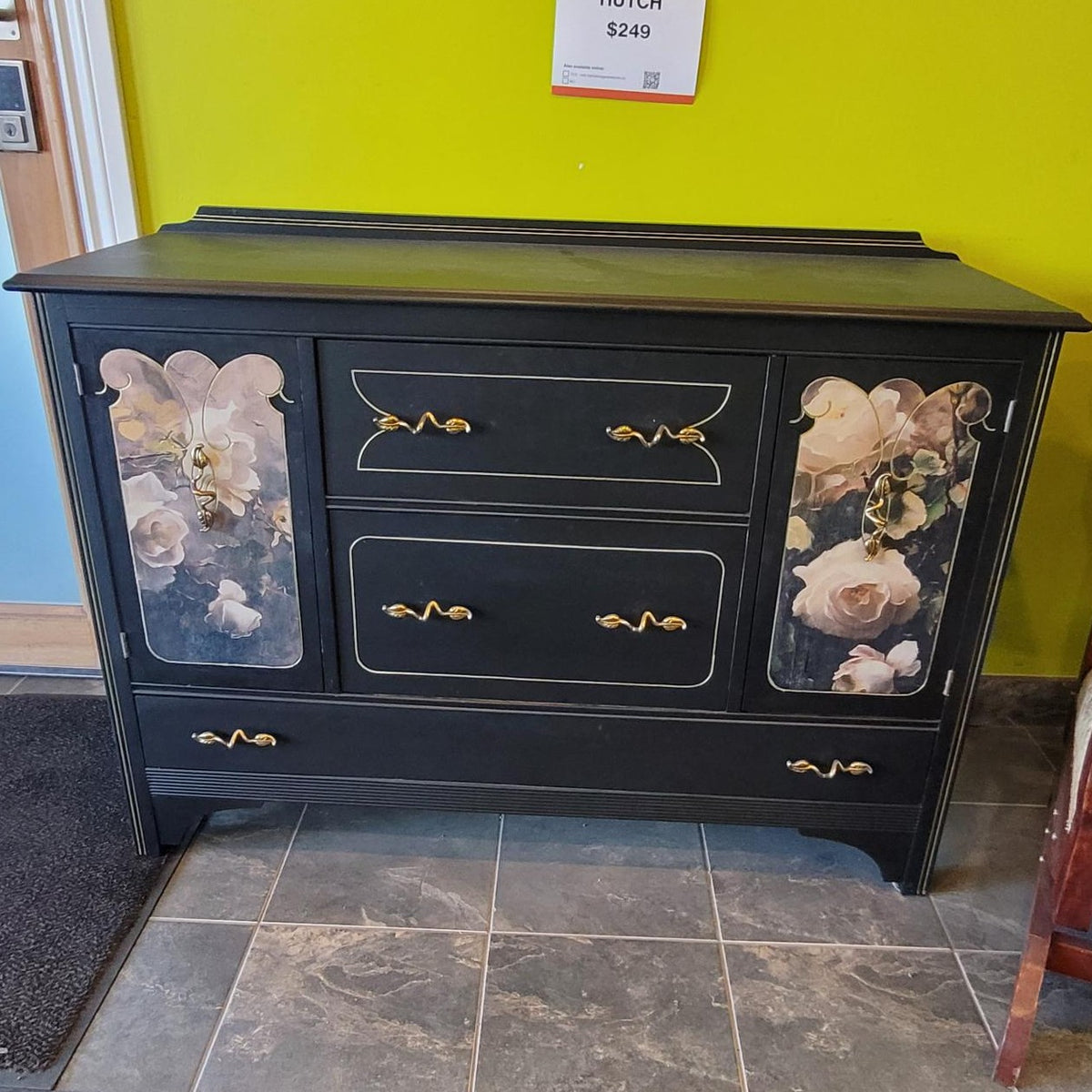Dresser