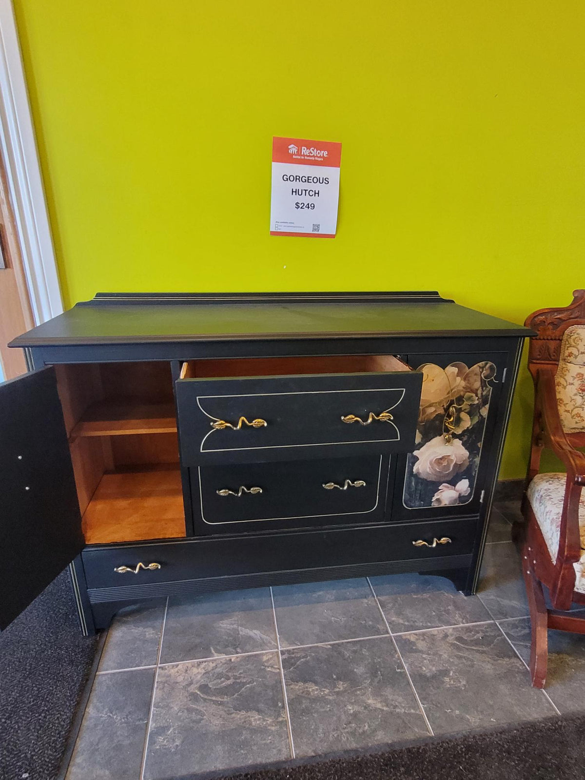 Dresser