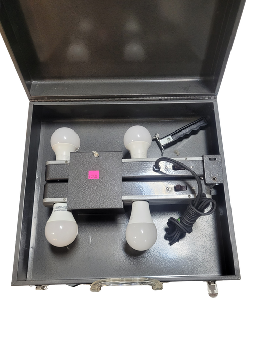 Portable Work Light in Metal Case (4-Bulb Setup)