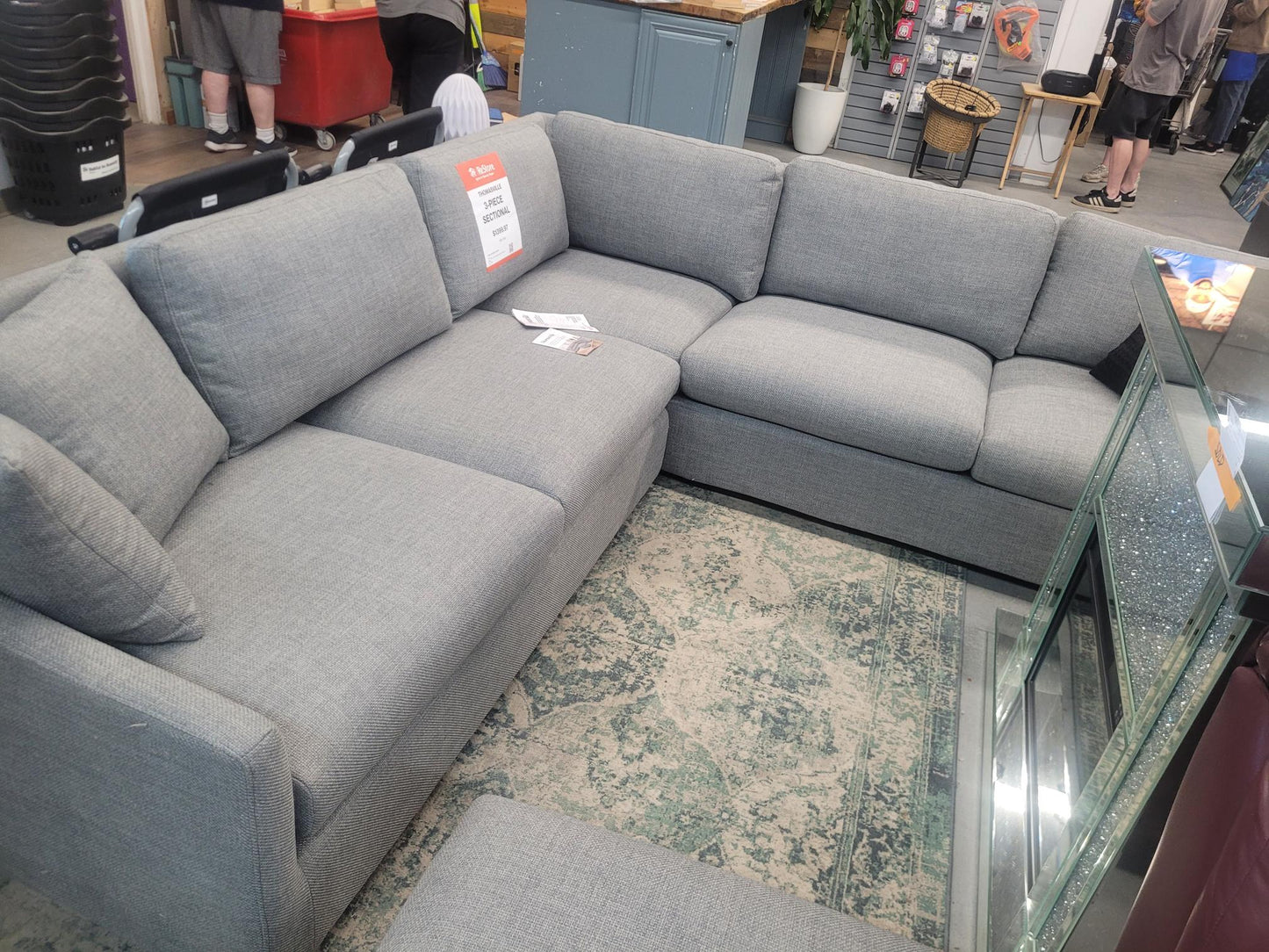 LQ-Thomasville 3-Piece Sectional with Ottoman